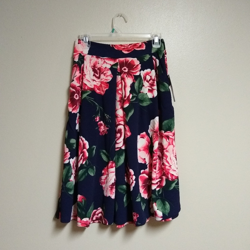 Agnes & Dora Pleated Midi Skirt